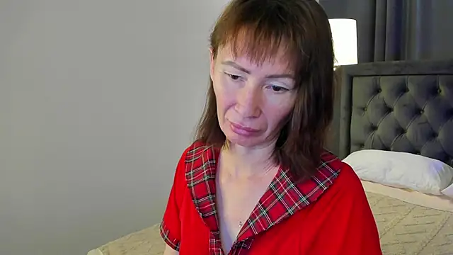 gracekellyyy online show from 05-26-26, 04:32