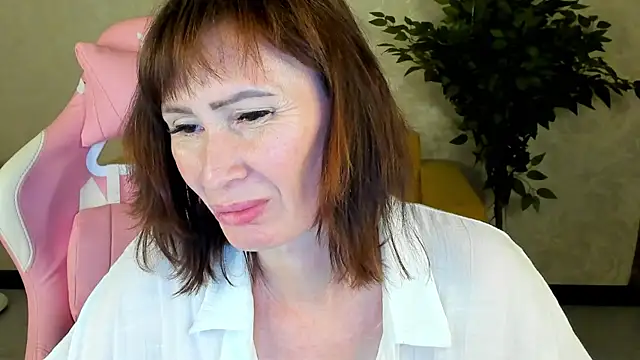 Snapshot of gracekellyyy chatting on 06-04-26, 04:22 gracekellyyy online show from 06-04-26, 04:22