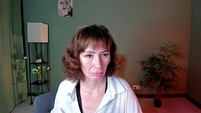 Snapshot of gracekellyyy chatting on 06-12-26, 04:21 gracekellyyy online show from 06-12-26, 04:21