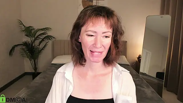 Snapshot of gracekellyyy chatting on 06-20-26, 04:39 gracekellyyy online show from 06-20-26, 04:39