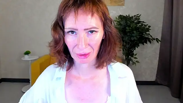 Snapshot of gracekellyyy chatting on 06-11-26, 04:15 gracekellyyy online show from 06-11-26, 04:15