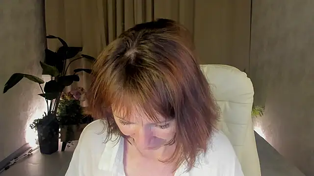 Snapshot of gracekellyyy chatting on 06-06-26, 03:50 gracekellyyy online show from 06-06-26, 03:50