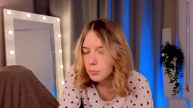 MilanaRayy online show from 05-19-26, 05:14