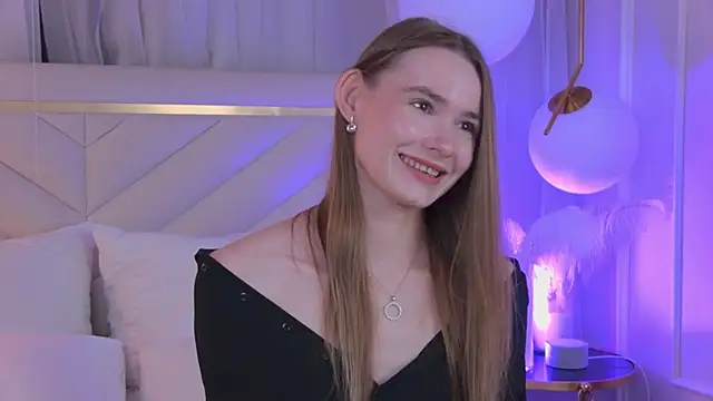 Snapshot of LillianYoung chatting on 05-29-26, 09:48 LillianYoung online show from 05-29-26, 09:48