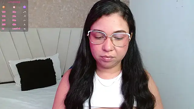 Snapshot of AliceSmity__ chatting on 06-09-26, 03:35 AliceSmity online show from 06-09-26, 03:35