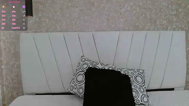 Snapshot of AliceSmity__ chatting on 05-10-26, 11:58 AliceSmity online show from 05-10-26, 11:58