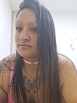 Snapshot of selenahotfire chatting on 06-22-26, 03:12 selenahotfire online show from 06-22-26, 03:12
