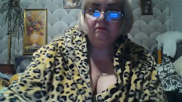 Snapshot of MarinaFarina53 chatting on 06-15-26, 09:03 MarinaFarina53 online show from 06-15-26, 09:03