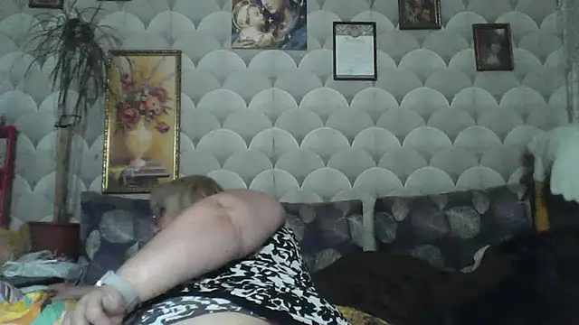 Snapshot of MarinaFarina53 chatting on 06-04-26, 07:02 MarinaFarina53 online show from 06-04-26, 07:02