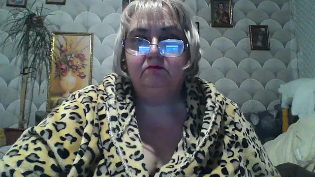 Snapshot of MarinaFarina53 chatting on 06-02-26, 09:04 MarinaFarina53 online show from 06-02-26, 09:04