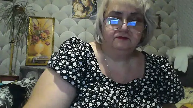 Snapshot of MarinaFarina53 chatting on 07-05-26, 04:58 MarinaFarina53 online show from 07-05-26, 04:58