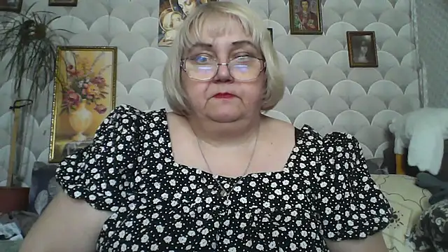 Snapshot of MarinaFarina53 chatting on 06-13-26, 08:01 MarinaFarina53 online show from 06-13-26, 08:01