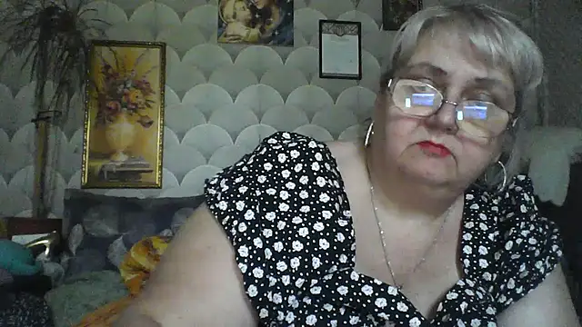 Snapshot of MarinaFarina53 chatting on 07-06-26, 03:14 MarinaFarina53 online show from 07-06-26, 03:14