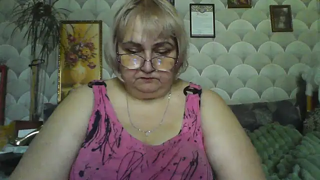 Snapshot of MarinaFarina53 chatting on 06-20-26, 07:13 MarinaFarina53 online show from 06-20-26, 07:13