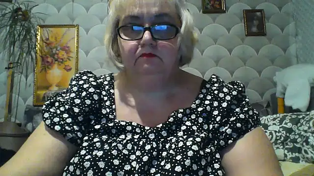 Snapshot of MarinaFarina53 chatting on 06-09-26, 07:15 MarinaFarina53 online show from 06-09-26, 07:15