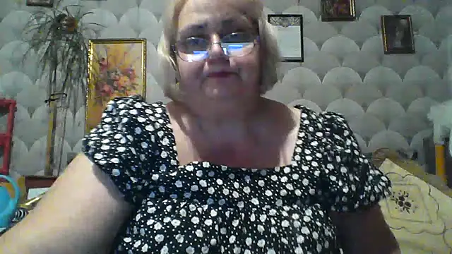 Snapshot of MarinaFarina53 chatting on 06-26-26, 06:14 MarinaFarina53 online show from 06-26-26, 06:14