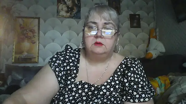Snapshot of MarinaFarina53 chatting on 07-14-26, 03:55 MarinaFarina53 online show from 07-14-26, 03:55