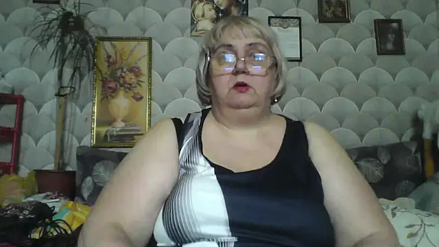 Snapshot of MarinaFarina53 chatting on 06-02-26, 08:58 MarinaFarina53 online show from 06-02-26, 08:58