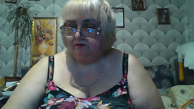 Snapshot of MarinaFarina53 chatting on 06-25-26, 05:18 MarinaFarina53 online show from 06-25-26, 05:18