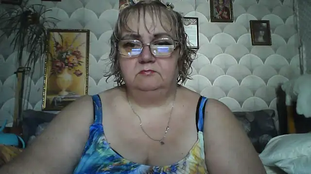 Snapshot of MarinaFarina53 chatting on 06-28-26, 05:03 MarinaFarina53 online show from 06-28-26, 05:03