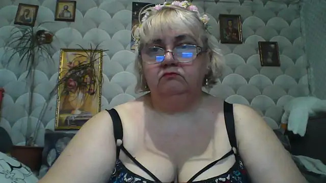 Snapshot of MarinaFarina53 chatting on 05-24-26, 07:19 MarinaFarina53 online show from 05-24-26, 07:19