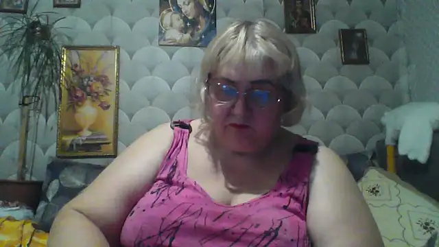 Snapshot of MarinaFarina53 chatting on 06-07-26, 08:58 MarinaFarina53 online show from 06-07-26, 08:58