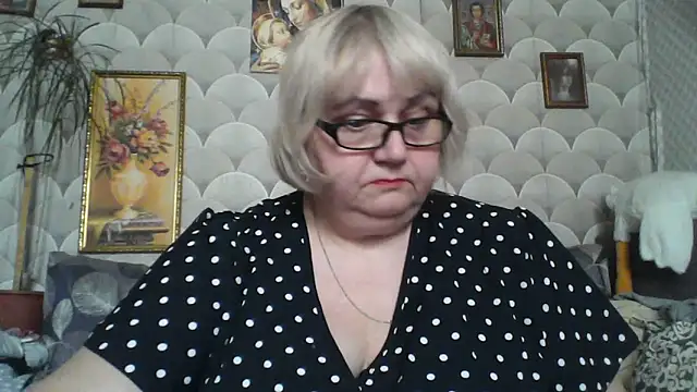Snapshot of MarinaFarina53 chatting on 06-16-26, 12:38 MarinaFarina53 online show from 06-16-26, 12:38