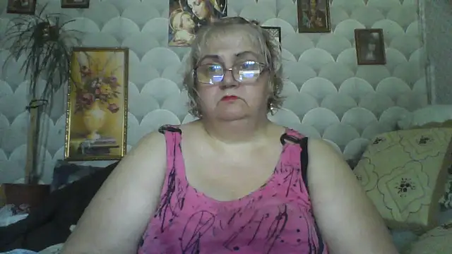 Snapshot of MarinaFarina53 chatting on 06-09-26, 06:36 MarinaFarina53 online show from 06-09-26, 06:36
