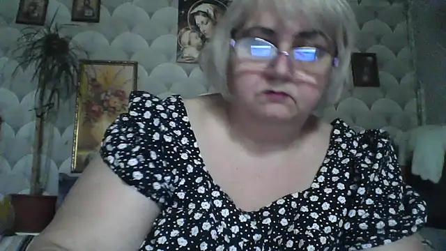 Snapshot of MarinaFarina53 chatting on 05-30-26, 05:58 MarinaFarina53 online show from 05-30-26, 05:58