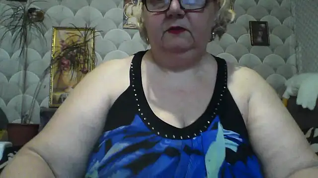 Snapshot of MarinaFarina53 chatting on 05-25-26, 06:56 MarinaFarina53 online show from 05-25-26, 06:56