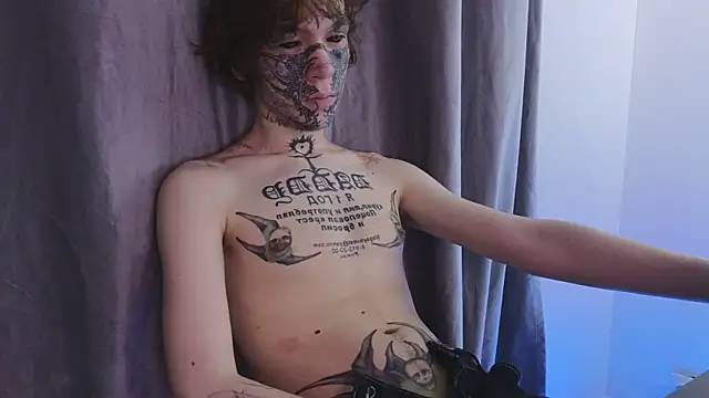 Snapshot of Emo___boy chatting on 06-04-26, 09:30 Emo boy online show from 06-04-26, 09:30