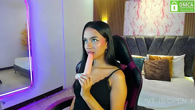 Snapshot of Aisha_Vex chatting on 06-01-26, 02:28 Aisha Vex online show from 06-01-26, 02:28