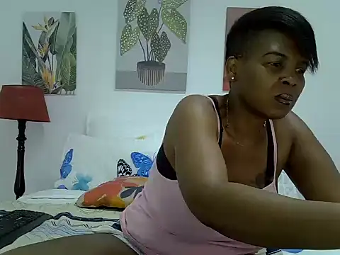 Snapshot of BlackBeautyJuXx chatting on 06-08-26, 06:58 BlackBeautyJuXx online show from 06-08-26, 06:58