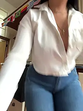 Nina vell online show from 06-12-26, 12:58