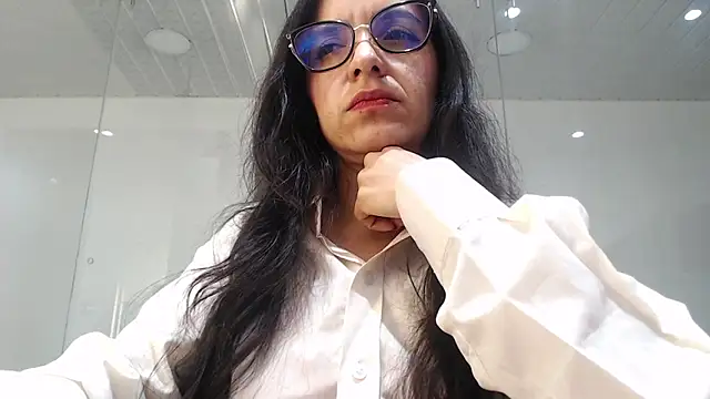 Snapshot of Lizeth_White_ chatting on 06-30-26, 08:20 Lizeth White online show from 06-30-26, 08:20