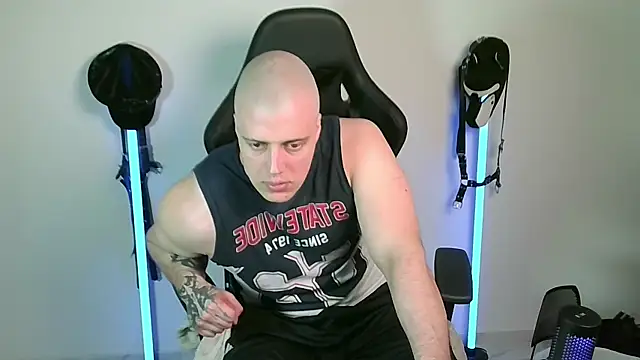 Snapshot of Bigbaald chatting on 05-26-26, 10:52 Bigbaald online show from 05-26-26, 10:52