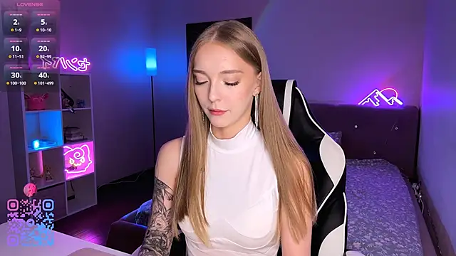 callme eva online show from 05-17-26, 02:39