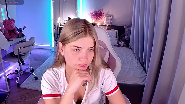 Leri One online show from 05-18-26, 06:07