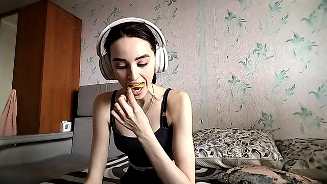 Snapshot of NightFoxxx chatting on 07-01-26, 11:16 NightFoxxx online show from 07-01-26, 11:16