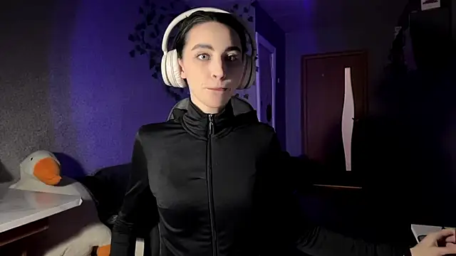 Snapshot of NightFoxxx chatting on 05-11-26, 07:21 NightFoxxx online show from 05-11-26, 07:21