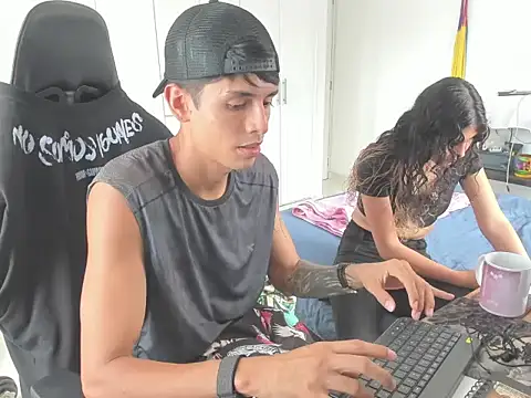 Snapshot of Motasandcalis chatting on 05-13-26, 07:54 Motasandcalis online show from 05-13-26, 07:54