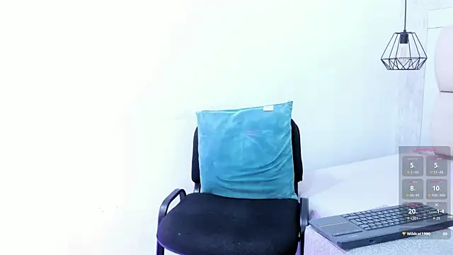Bella adamss  online show from 05-09-26, 03:43