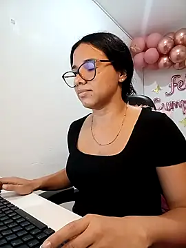 alanahot94 online show from 05-08-26, 12:25