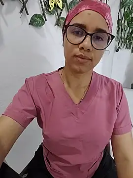 alanahot94 online show from 06-12-26, 04:16