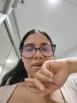 alanahot94 online show from 06-07-26, 12:38