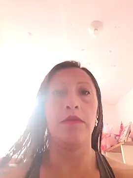 Snapshot of Vely_ chatting on 06-25-26, 06:24 Vely online show from 06-25-26, 06:24