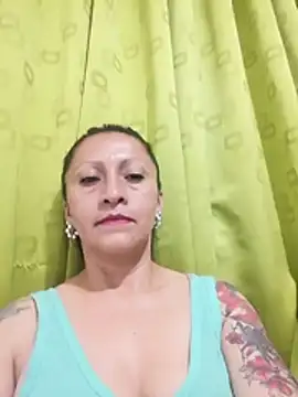Snapshot of Vely_ chatting on 05-24-26, 03:17 Vely online show from 05-24-26, 03:17