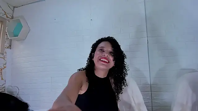 Snapshot of Jazlin_Sg chatting on 05-21-26, 01:41 Jazlin Sg online show from 05-21-26, 01:41