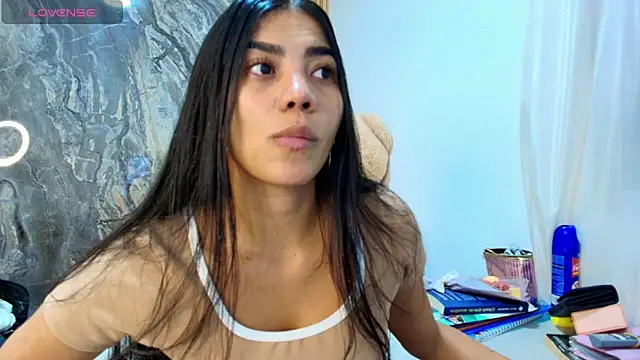 Snapshot of sun_cute chatting on 06-17-26, 01:27 sun cute online show from 06-17-26, 01:27