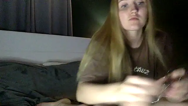 Snapshot of Liliana_XoXo chatting on 06-03-26, 12:55 Liliana XoXo online show from 06-03-26, 12:55